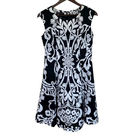 INC International Concepts Bold Black and White Dress - Size 8 - Picture 1 of 4